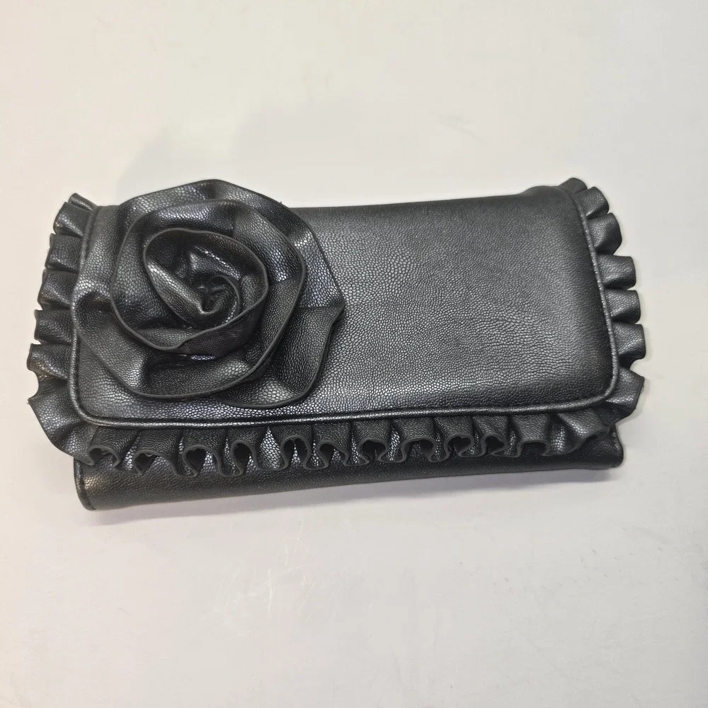 Steve Madden Tri-fold Wallet With Flower Design And Ruffled Trim Dark‎ Gray
